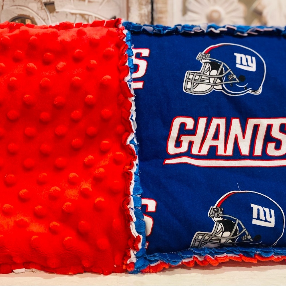 New York Giants Quilted throw/Baby Blanket